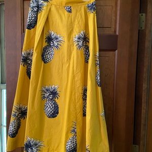 Ann Taylor Yellow Pineapple Skirt.  Size 2.
